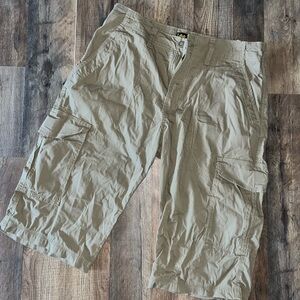 Men's Tan Cargo Shorts